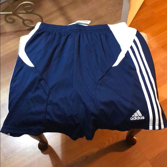 Adidas soccer shorts - Picture 1 of 4